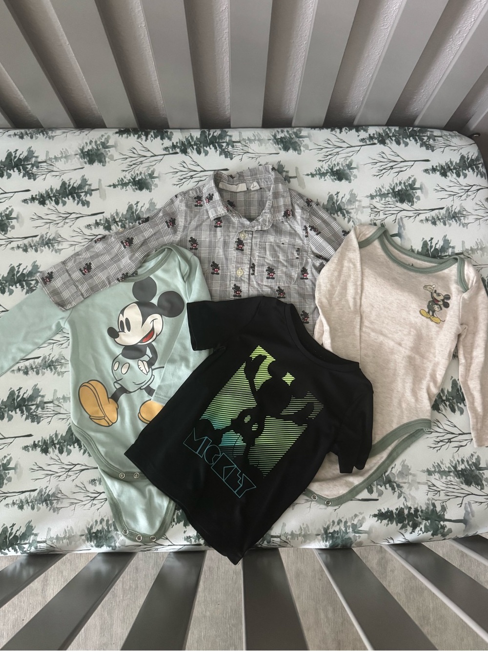Disney Mickey Mouse Baby Boy Bundle Sz 18 Months